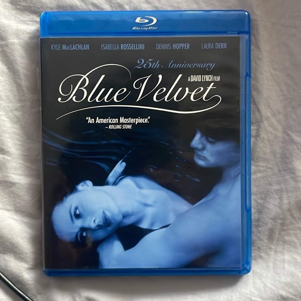 BLUE VELVET (Blu-Ray version)